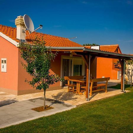 Vacation House Radosic Radosic  المظهر الخارجي الصورة
