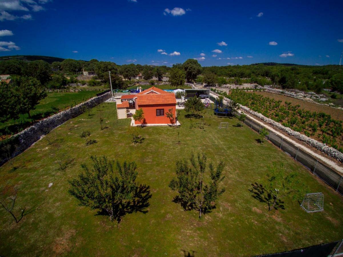 Vacation House Radosic Radosic  المظهر الخارجي الصورة