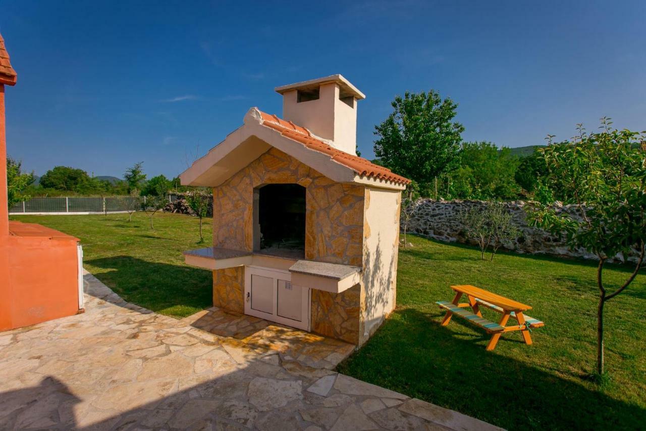 Vacation House Radosic Radosic  المظهر الخارجي الصورة