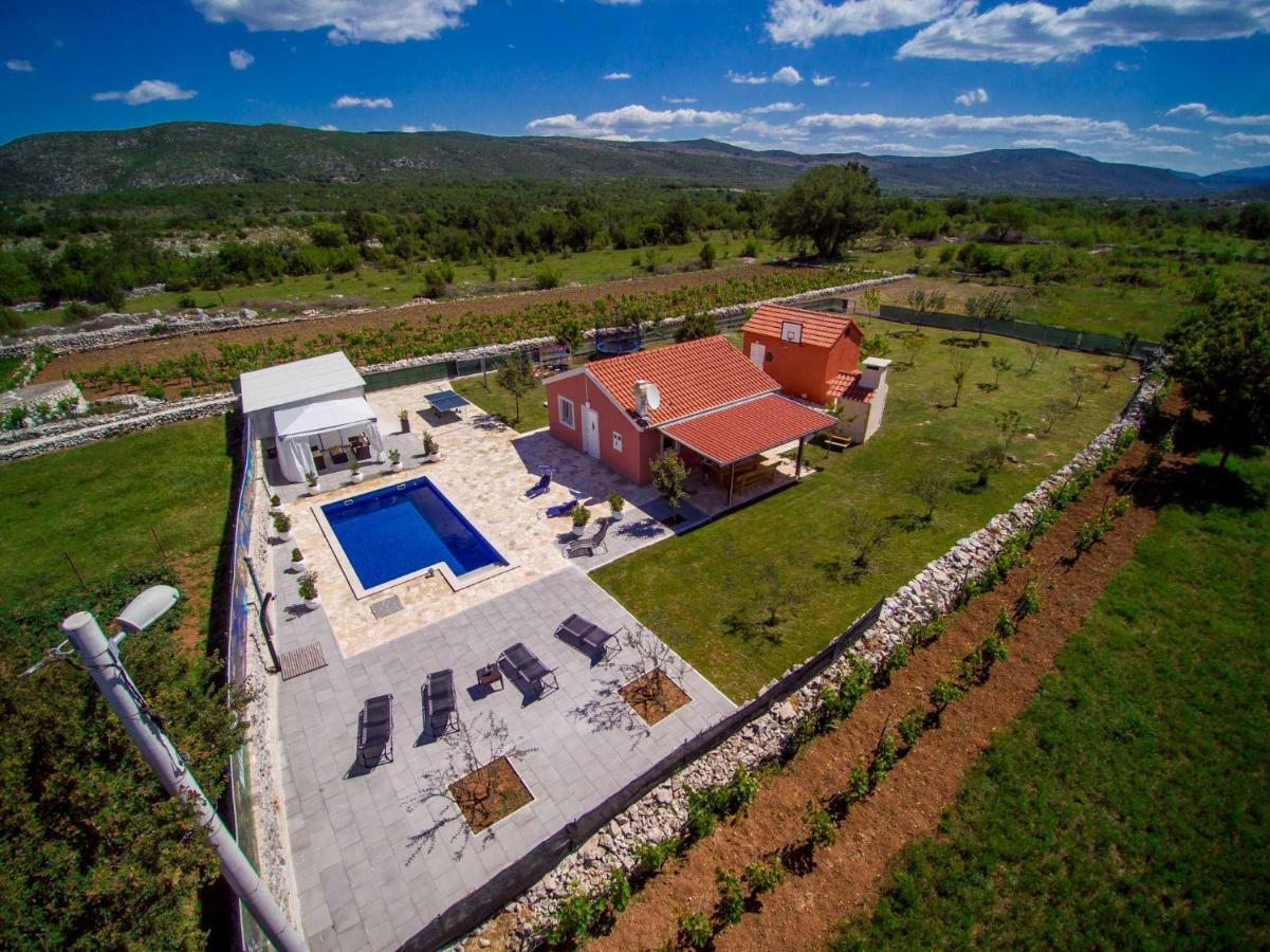 Vacation House Radosic Radosic  المظهر الخارجي الصورة